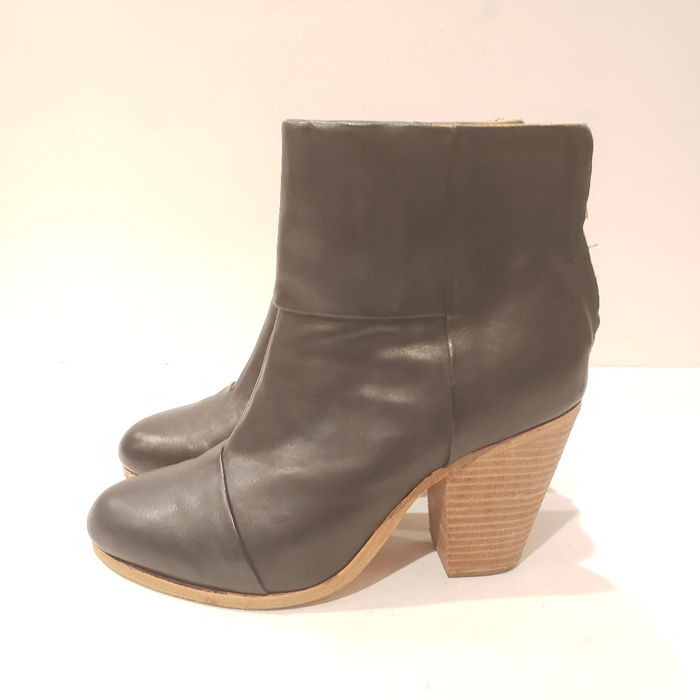Rag & Bone size 8 black 3.5" heel